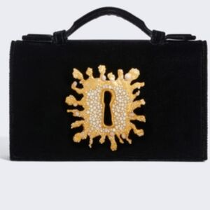 🌹Schiaparelli black velvet keyhole clutch in Box&dust bag